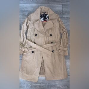 Tommy Hilfiger Trench Coat Size Small Double Breasted Tan Belted Long EUC